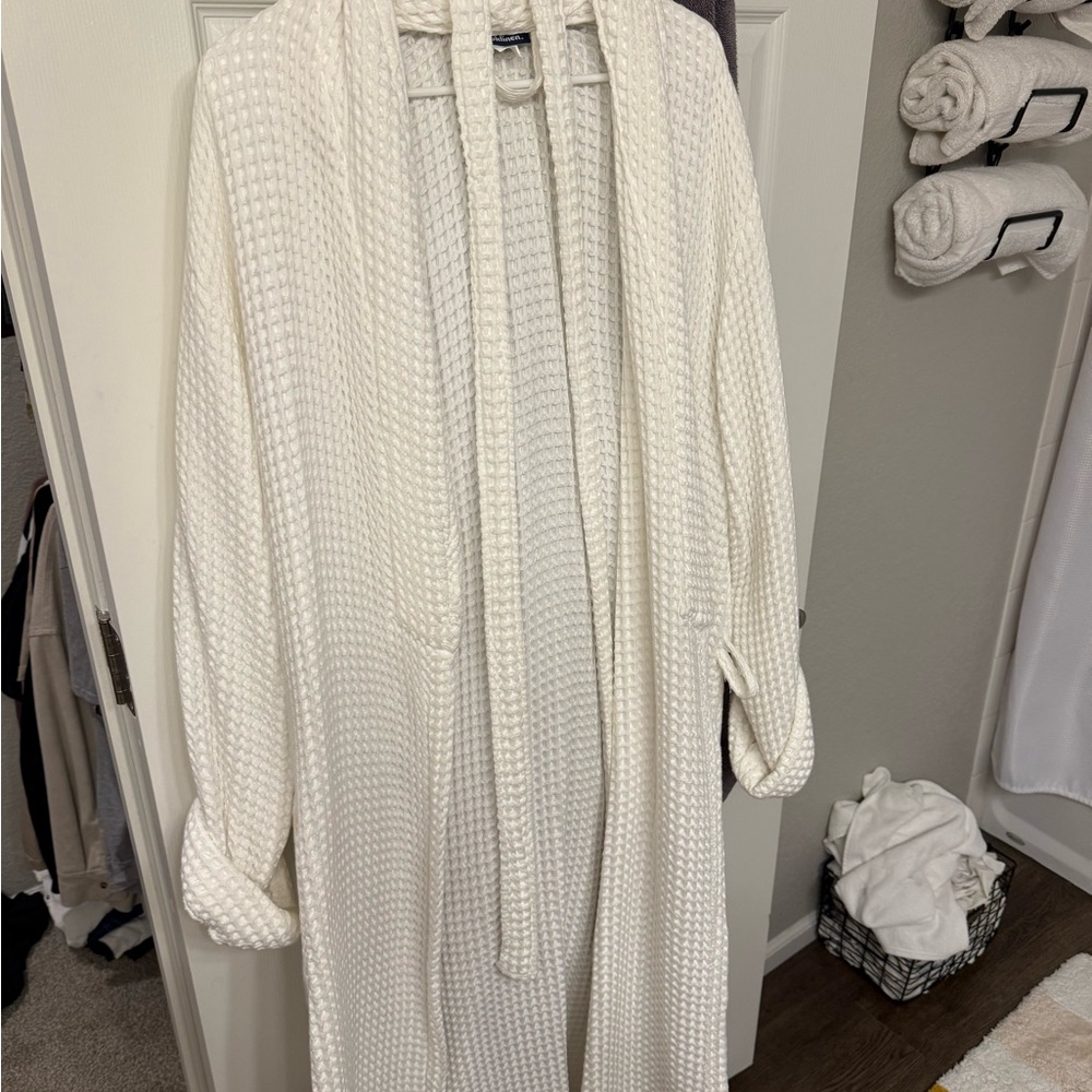 Cozy White Waffle Knit Robe